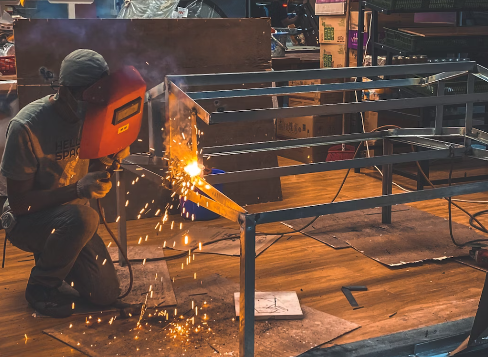 Although weathering steel is highly durable, welding corten steel can present a few challenges