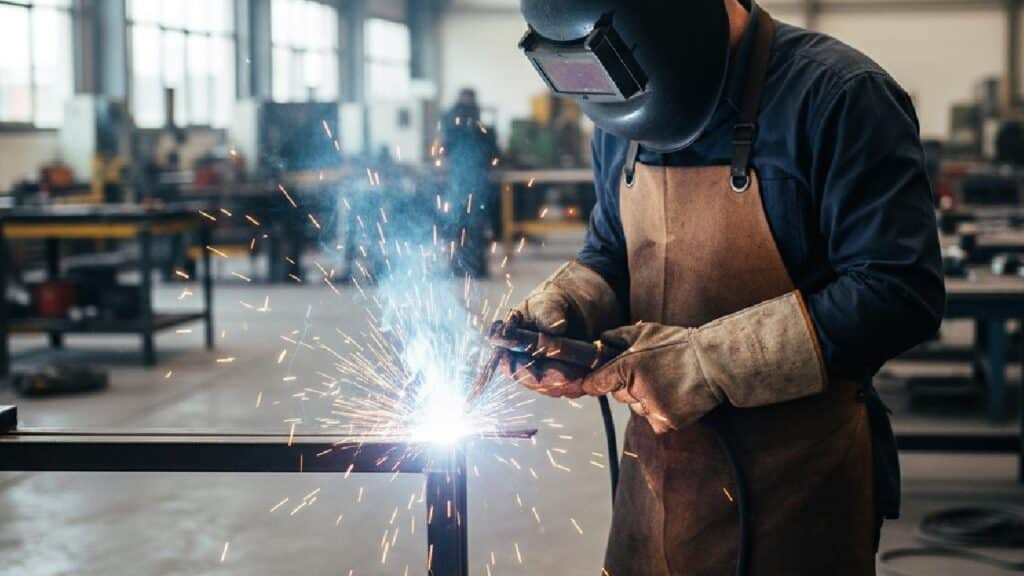 MIG Welding vs Arc Welding