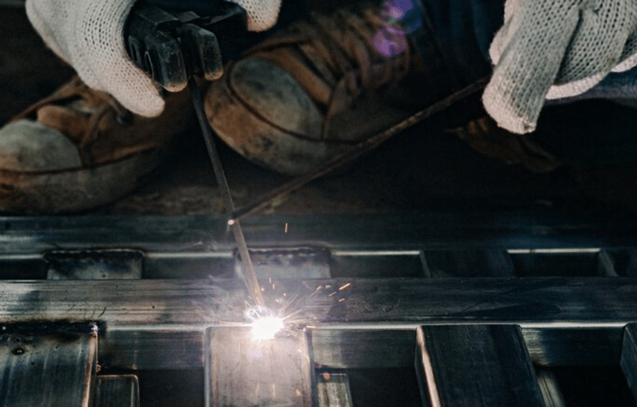 Master lap welds with this guide covering joint design, setup, and testing. Learn how welding lap joints improves strength and durability.