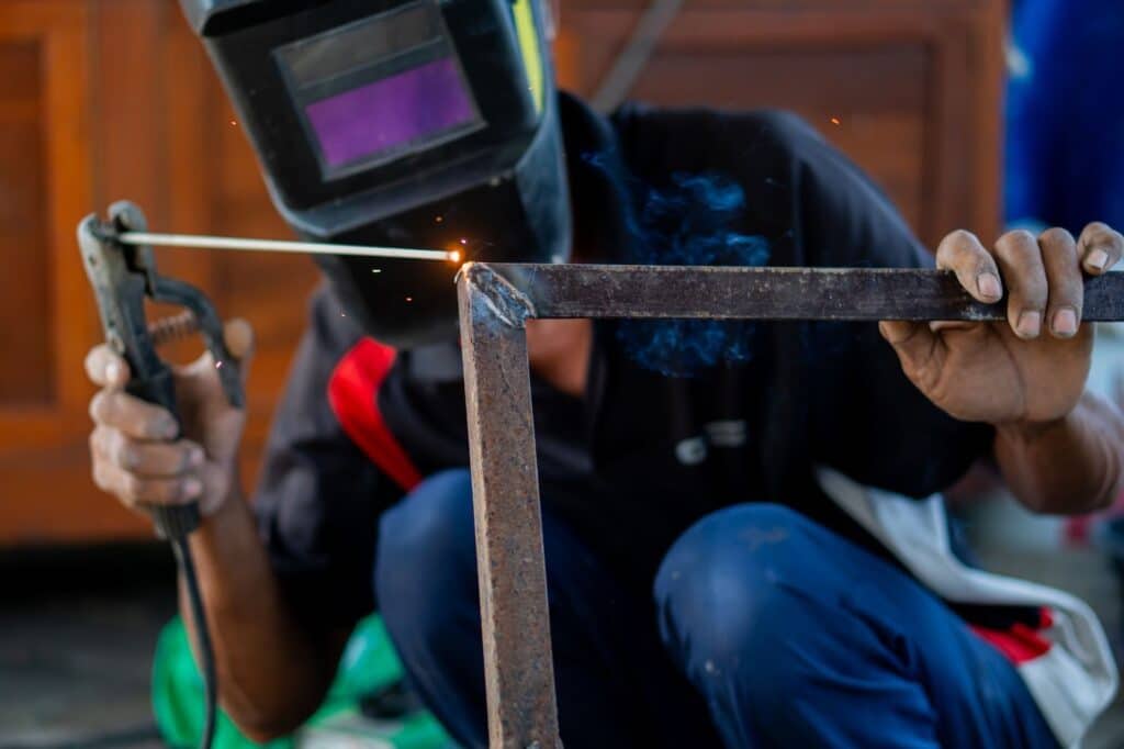 how-to-weld-thin-metal-without-burning-through-expert-techniques